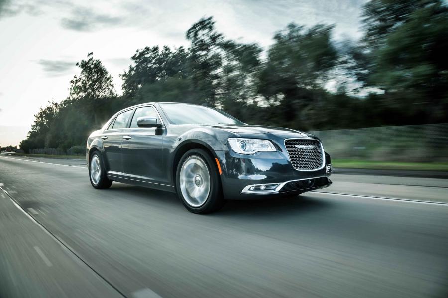  Chrysler 300C 2015 года  (AU) (фото 2 из 30)